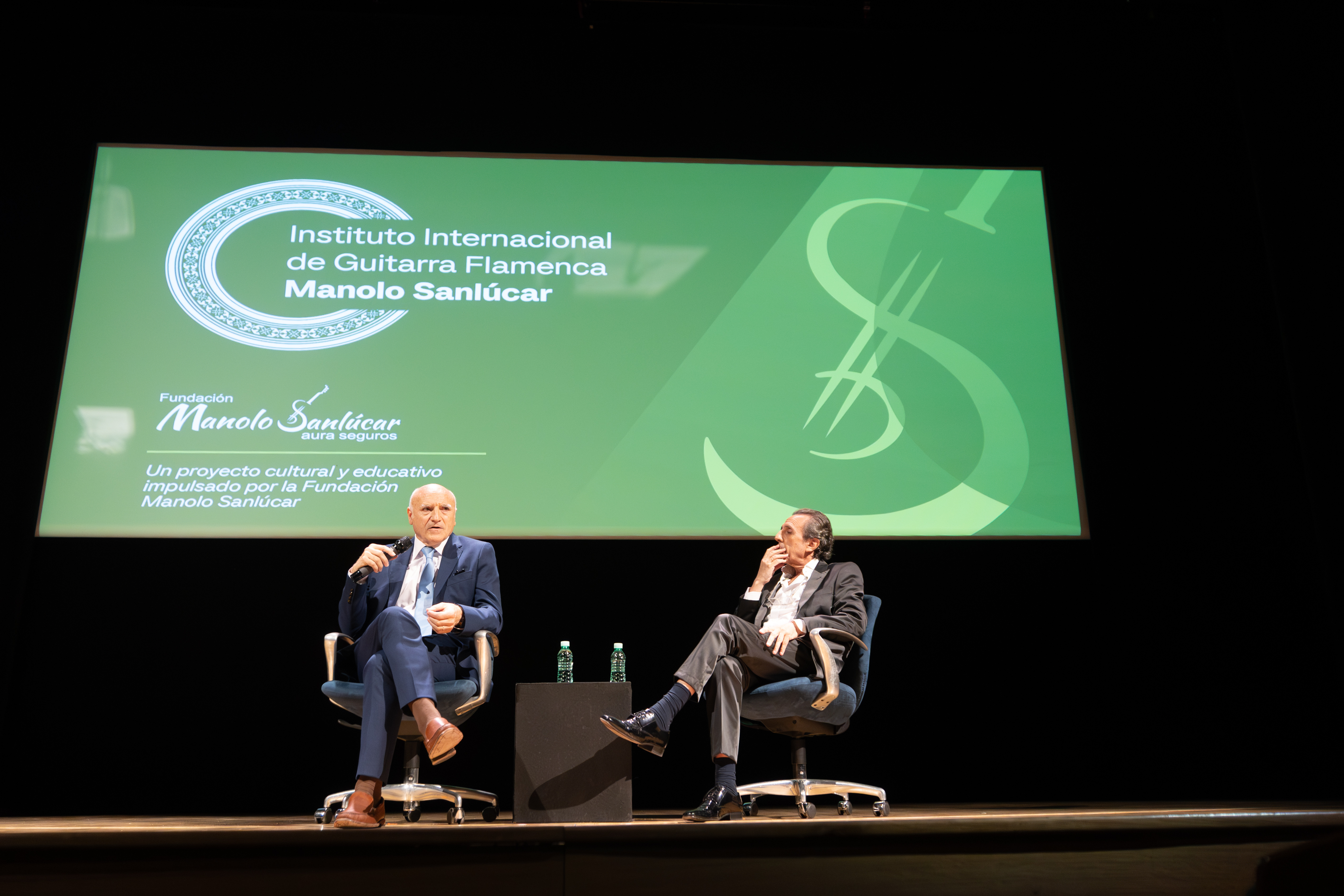 José Martínez Talavera y Juan Carlos Romero en el escenario del Espacio Turina